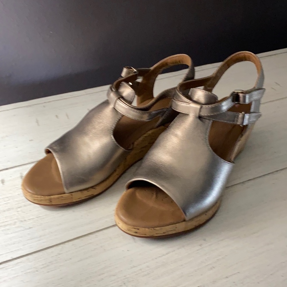 Unstructured by Clark’s